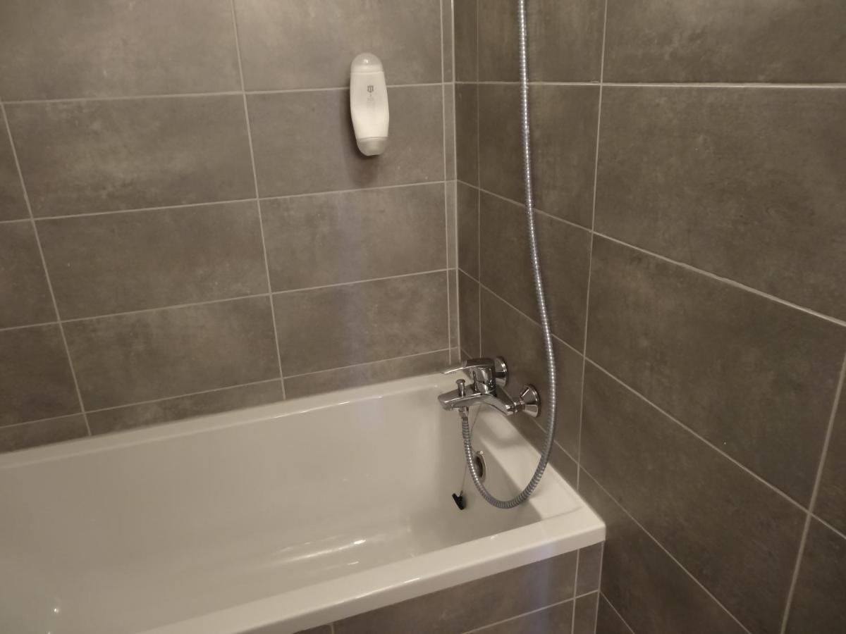 Rosemary's Private Ensuite In Old Town Hostel Posen
